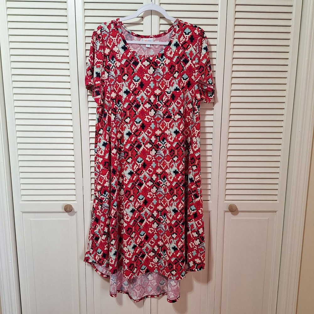 LuLaRoe Carly Dress Womens 2XL Red Geometric Diamond Hi Low Short Sleeve Pocket